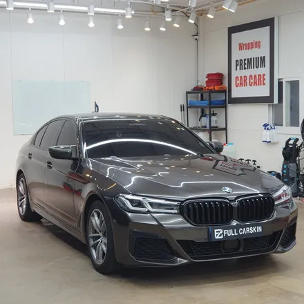 고광택 랩핑이 인기있는 이유! BMW G30 5시리즈 PET 고광택 시흥 랩핑 리퀴드 메탈릭 건 그레이 / 시흥, 안산, 군포, 안양