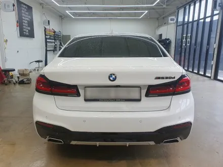 BMW G30 5시리즈 사틴블랙 전체랩핑/유광블랙 루프스킨 / 시흥, 안산, 군포, 안양