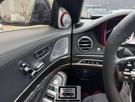 벤츠 14년식 W222 S클래스 S63AMG 송풍구 엠비언트 설치 작업