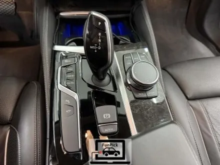 BMW튜닝 2018년식 G30 5시리즈 540i 크리스탈 기어봉 3종 및 애플카플레이 활성화