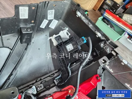 아이오닉5 택시 필요한 이것... 자동차 후측방 사각지대 해소 BCW  측후방경보 시스템 과 안전 하차 보조 를 차량 출고옵션인 순정품 그대로 시공해 드립니다. / 서울 양천, 강서, 목동