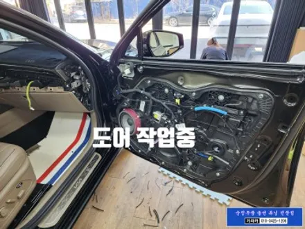 K8 순정 엠비언트 있는 차량 확장 에이비클 아크릴 LED 매립 엠비언트 순정연동 시공 작업 - 서울 가자카 / 서울 양천, 강서, 목동