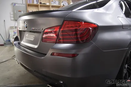 [랩핑-게라지후] 고급스러움과 세련됨을 동시에 - BMW F10 5시리즈 사틴 그레이 전체 랩핑 / 금천구 시흥1동