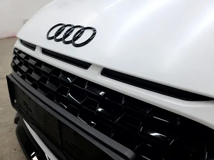아우디 R8 스파이더 사틴화이트 전체랩핑입니다. / 금천구 시흥1동