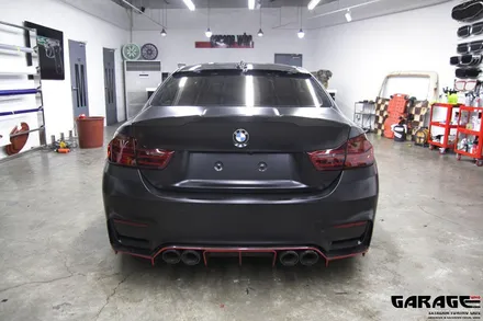 [랩핑/파츠-게라지후] 더욱 강렬한 모습으로 다시 태어나다 - BMW F82 M4 사틴 블랙 전체 랩핑 및 프론트 립 장착 / 금천구 시흥1동