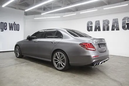 벤츠 E53 AMG 전체랩핑 펄감 좋은 색상으로 새옷 입혀드렸습니다. / 금천구 시흥1동