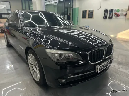 인천서구 블랙박스 BMW7시리즈 아이나비Z8000+보조배터리 시공 / 인천 서구