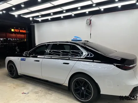 인천 BMW i7 듀오톤 랩핑과 전체PPF 시공 / 인천 서구 청라동