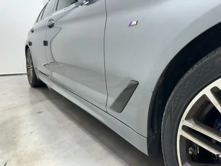 청라 BMW5시리즈 고광택블랙랩핑 크롬죽이기시공 / 인천 서구 청라동