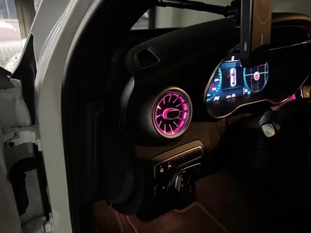 벤츠C클래스(W205)AMG - 송풍구엠비언트 교체로 더욱 멋스럽게 / 인천 서구