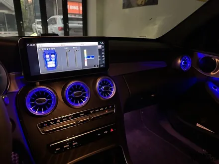 벤츠C클래스(W205)AMG - 송풍구엠비언트 교체로 더욱 멋스럽게 / 인천 서구