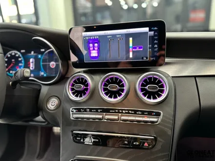 벤츠C클래스(W205)AMG - 송풍구엠비언트 교체로 더욱 멋스럽게 / 인천 서구