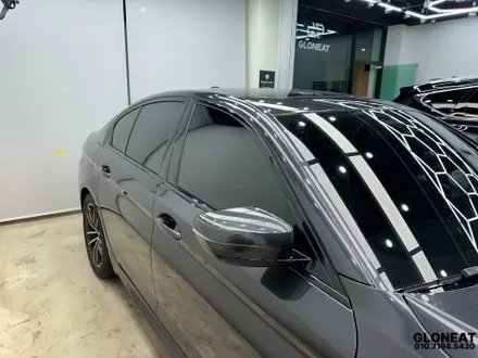 BMW 5시리즈 실내우드랩핑&크롬죽이기 시공 / 인천 서구 청라동