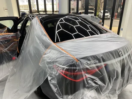 벤츠 S400D 차량에 어울리는 반사틴팅 글라스틴트 레이니블루 / 인천 서구