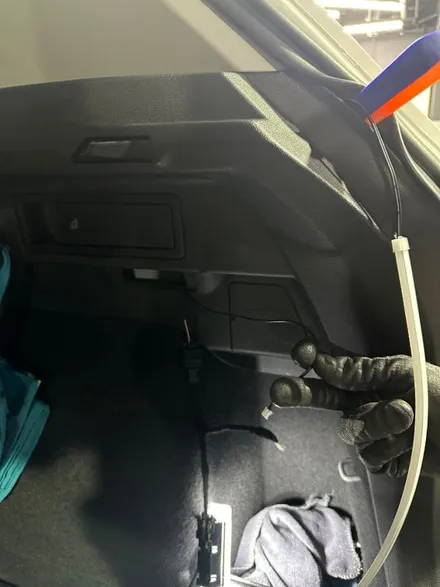 폭스바겐 티구안 식빵등 트렁크led 외기필터 설치 / 성남시 분당구 석운동