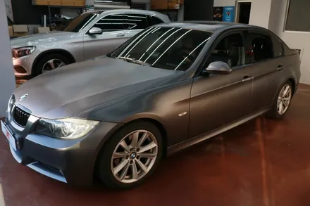 320i BMW 랩핑 에어버리 슈프림 사틴다크그레이메탈릭 / 대구 달성군 화원읍