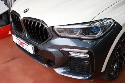 BMW X6 M50i 랩핑 후 접촉사고 앞범퍼 사고처리 / 대구,구미