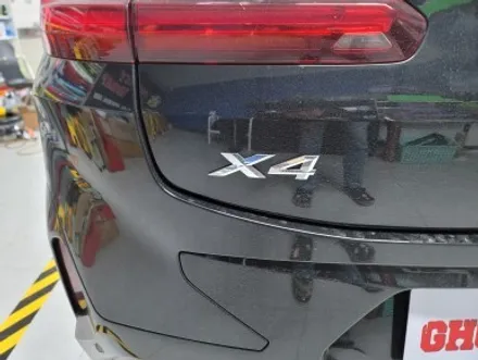 [서대문구 랩핑샵] BMW X4 배기구 팁 유광블랙랩핑 및 엠블럼 무광블랙도색 / 고양 일산 덕양구