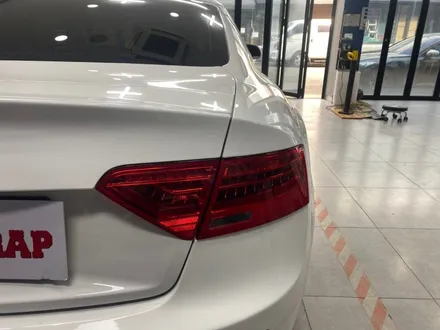 아우디 RS5 본넷 카본(PET필름) 랩핑, 디퓨저 포인트 랩핑, 후면라이트 스모그필름 시공 _ 서대문 랩핑 / 고양 일산 덕양구