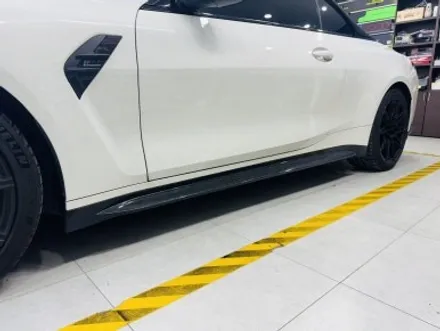 BMW M4, 사이드 스커트 랩핑으로 \'상처 커버\'와 \'간지\' 동시 잡기! (일산 고양 고스트랩) / 고양 일산 덕양구