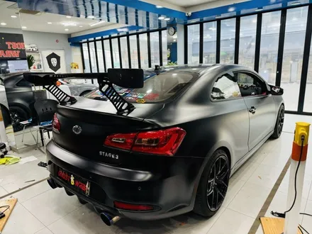🔧 기아 K3 쿠페 GT 스포일러 볼트 자국? 랩핑 시공으로 깔끔하게 해결하세요!  [고양/일산/파주 랩핑 잘하는 곳]🚖✨ / 고양 일산 덕양구