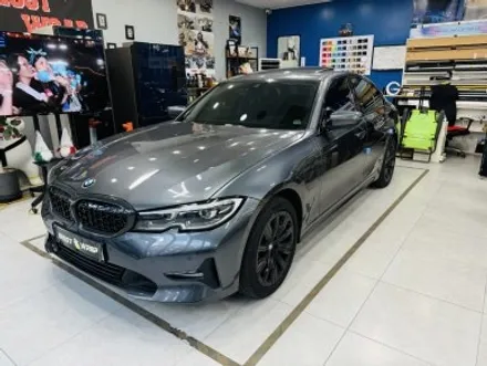 BMW 330e 크롬죽이기: 블랙 랩핑으로 완성된 다크한 매력 [고양/일산/파주 랩핑]🚖✨ / 고양 일산 덕양구