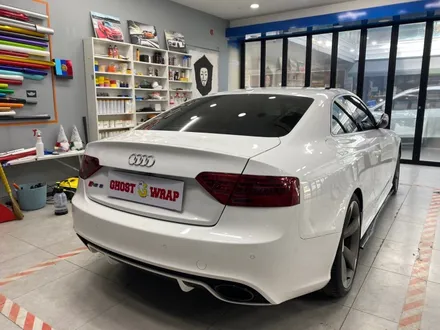 아우디 RS5 본넷 카본(PET필름) 랩핑, 디퓨저 포인트 랩핑, 후면라이트 스모그필름 시공 _ 서대문 랩핑 / 고양 일산 덕양구