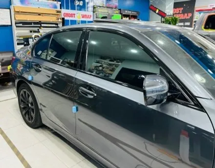 BMW 330e 크롬죽이기: 블랙 랩핑으로 완성된 다크한 매력 [고양/일산/파주 랩핑]🚖✨ / 고양 일산 덕양구