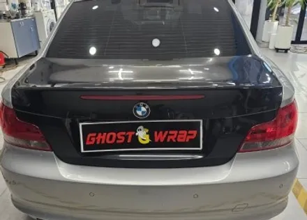 BMW 120D 쿠페, 포지드카본 랩핑으로 완전히 달라진 트렁크!  | 고양랩핑/일산랩핑/파주랩핑/강서랩핑/은평랩핑 / 고양 일산 덕양구