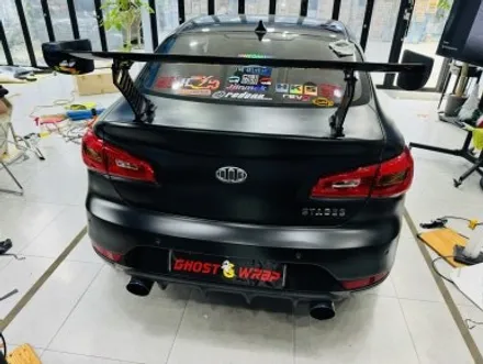 🔧 기아 K3 쿠페 GT 스포일러 볼트 자국? 랩핑 시공으로 깔끔하게 해결하세요!  [고양/일산/파주 랩핑 잘하는 곳]🚖✨ / 고양 일산 덕양구