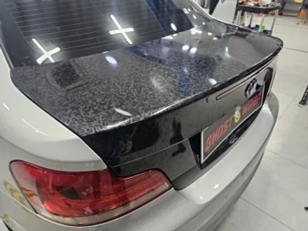 BMW 120D 쿠페, 포지드카본 랩핑으로 완전히 달라진 트렁크!  | 고양랩핑/일산랩핑/파주랩핑/강서랩핑/은평랩핑 / 고양 일산 덕양구