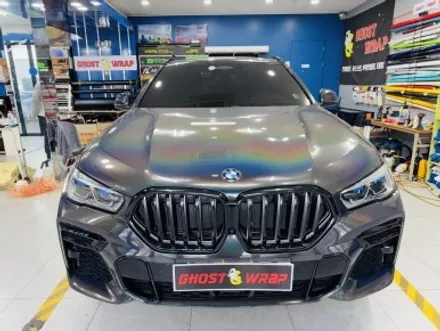 BMW X6, 차가 완전히 달라졌어요! 전체 랩핑 제거  +석회물 제거 +사틴 블랙 랩핑 재시공+ 유리막 코팅(고양 일산 파주 랩핑샵에서 만나요) / 고양 일산 덕양구