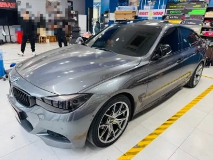 BMW 3GT, 가져오시면 됩니다! 글라스윙부터 엠블럼, 레터링까지, 고스트랩이 블랙으로 다 바꿔드림!(고양 일산 파주 랩핑샵) / 고양 일산 덕양구