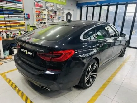 BMW 6GT 올블랙 완성: 윈도우 크롬 죽이기 & \'낮져밤이\' 변색 라이트 PPF 시공기 / 고양 일산 덕양구