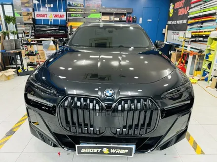 BMW I7 투톤 랩핑 및 데칼 시공 _ 서울 경기 고양 일산 파주 랩핑 / 고양 일산 덕양구