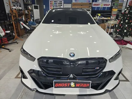 BMW I5 | 엠블럼 및 레터링 교체  | 고양랩핑/일산랩핑/파주랩핑/강서랩핑/은평랩핑 / 고양 일산 덕양구