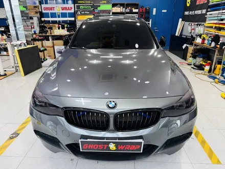 BMW 3GT, 가져오시면 됩니다! 글라스윙부터 엠블럼, 레터링까지, 고스트랩이 블랙으로 다 바꿔드림!(고양 일산 파주 랩핑샵) / 고양 일산 덕양구