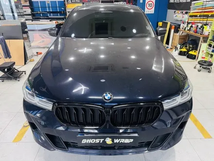 BMW 6GT 올블랙 완성: 윈도우 크롬 죽이기 & \'낮져밤이\' 변색 라이트 PPF 시공기 / 고양 일산 덕양구