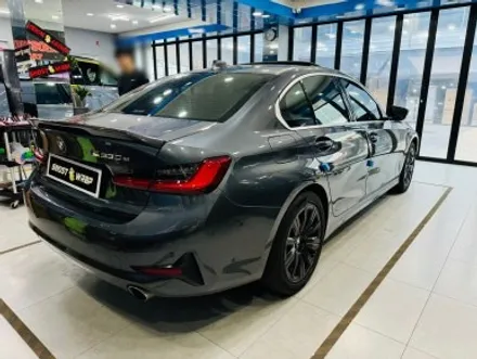 BMW 330e 크롬죽이기: 블랙 랩핑으로 완성된 다크한 매력 [고양/일산/파주 랩핑]🚖✨ / 고양 일산 덕양구