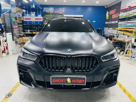 BMW X6, 차가 완전히 달라졌어요! 전체 랩핑 제거  +석회물 제거 +사틴 블랙 랩핑 재시공+ 유리막 코팅(고양 일산 파주 랩핑샵에서 만나요) / 고양 일산 덕양구