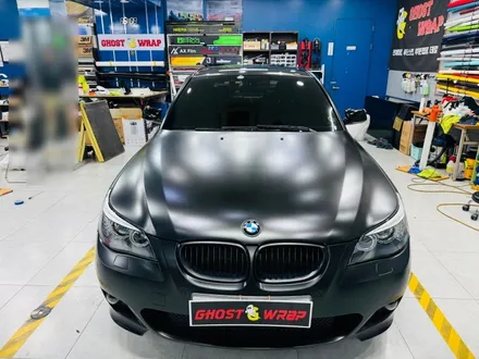 BMW E60 528i, 클래식의 품격을 다시 살려드립니다! 루프스킨랩핑 제거-> 전체랩핑 시공->라이트PPF 시공 (경기 고양 일산 랩핑샵에서) / 고양 일산 덕양구