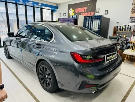 BMW 330e 크롬죽이기: 블랙 랩핑으로 완성된 다크한 매력 [고양/일산/파주 랩핑]🚖✨ / 고양 일산 덕양구