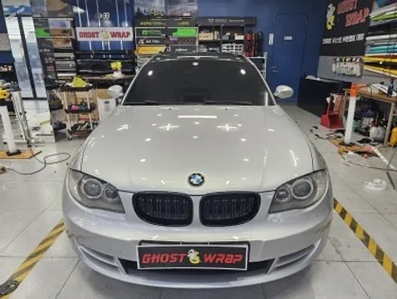 BMW 120D 쿠페 |  윈도우몰딩 크롬 삭제 + 블랙 루프스킨!  크롬 OUT, 블랙으로 완성! | 고양랩핑/일산랩핑/파주랩핑/강서랩핑/은평랩핑 / 고양 일산 덕양구