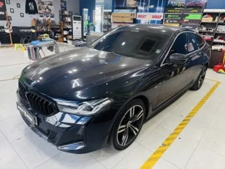BMW 6GT 올블랙 완성: 윈도우 크롬 죽이기 & \'낮져밤이\' 변색 라이트 PPF 시공기 / 고양 일산 덕양구