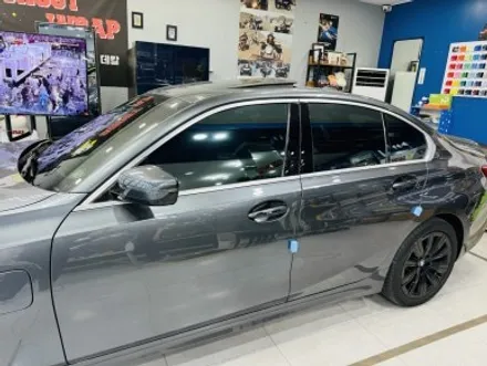 BMW 330e 크롬죽이기: 블랙 랩핑으로 완성된 다크한 매력 [고양/일산/파주 랩핑]🚖✨ / 고양 일산 덕양구