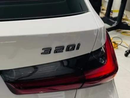 BMW 320i 감성업 | 레터링 블랙 교체 & M 트라이컬러 포인트 / 고양 일산 덕양구