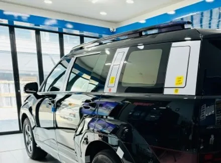 싼타페 MX5, 블랙 매직: 전체 크롬죽이기, 휠, C필러 손잡이, 엠블럼까지 올 블랙 랩핑 시공~~~[고양랩핑/일산랩핑/파주랩핑/강서랩핑/은평랩핑] / 고양 일산 덕양구