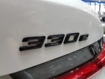 고스트랩(Ghostwrap) BMW 330e 그릴 크롬죽이기(유광블랙),사이드미러(유광블랙) 랩핑 / 고양 일산 덕양구