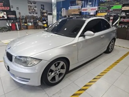 BMW 120D 쿠페 |  윈도우몰딩 크롬 삭제 + 블랙 루프스킨!  크롬 OUT, 블랙으로 완성! | 고양랩핑/일산랩핑/파주랩핑/강서랩핑/은평랩핑 / 고양 일산 덕양구