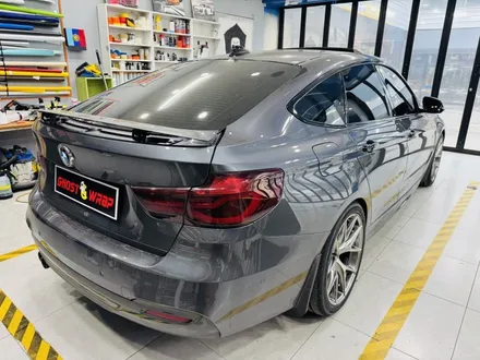 BMW 3GT, 가져오시면 됩니다! 글라스윙부터 엠블럼, 레터링까지, 고스트랩이 블랙으로 다 바꿔드림!(고양 일산 파주 랩핑샵) / 고양 일산 덕양구